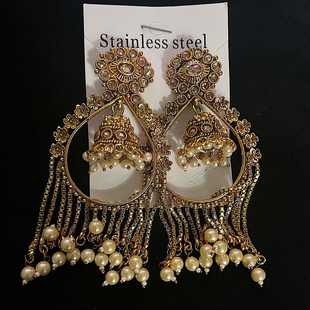 Jumke Earrings